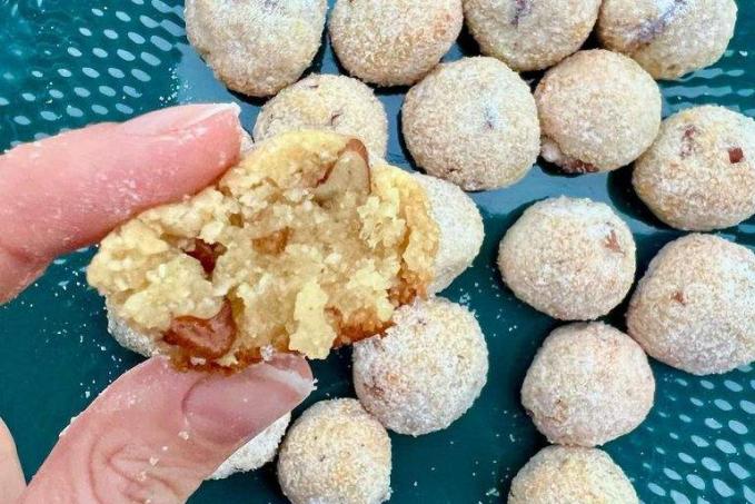 Snowball cookies - LC