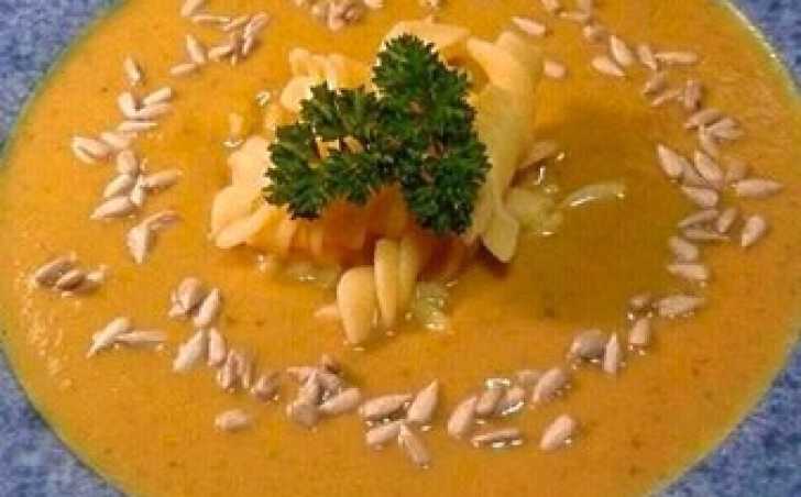 Krémová zeleninovo-čočková polévka