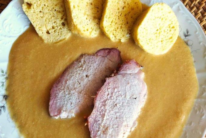 Vepřová pečeně na smetaně a mandlový knedlík - LC