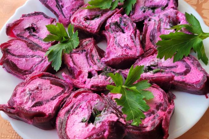 ROLÁDA Z ČERVENÉ ŘEPY