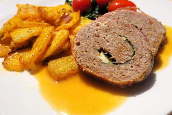 SEKANÁ SE ŠPENÁTEM A KEDLUBNOVÝMI TOLÁRKY