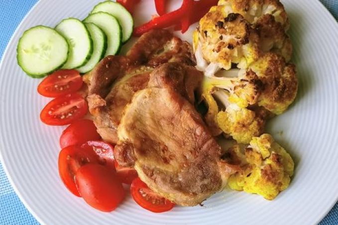 Pečená kotleta s květákem