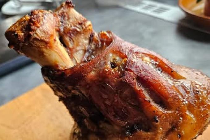 Vepřové koleno sous vide