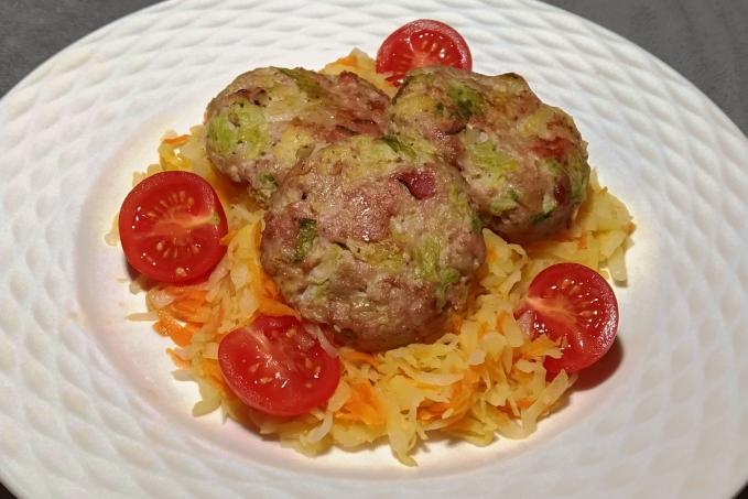 Karbanátky s kapustou - LC