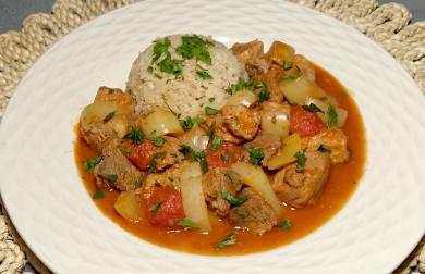 Vepřové maso na rajčatech a paprikách - LC