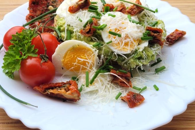 OBLOŽENÝ CHLÉB Z MIKROVLNKY