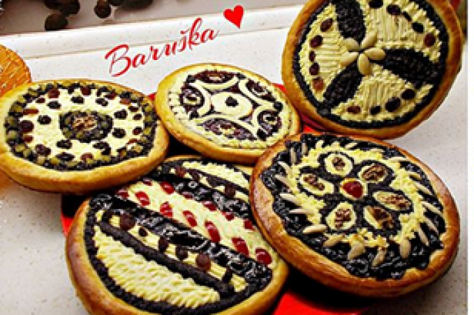 Pouťové zdobené koláče