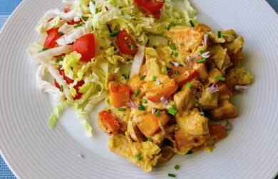 Kuřecí maso s dýní, pórkem a smetanou