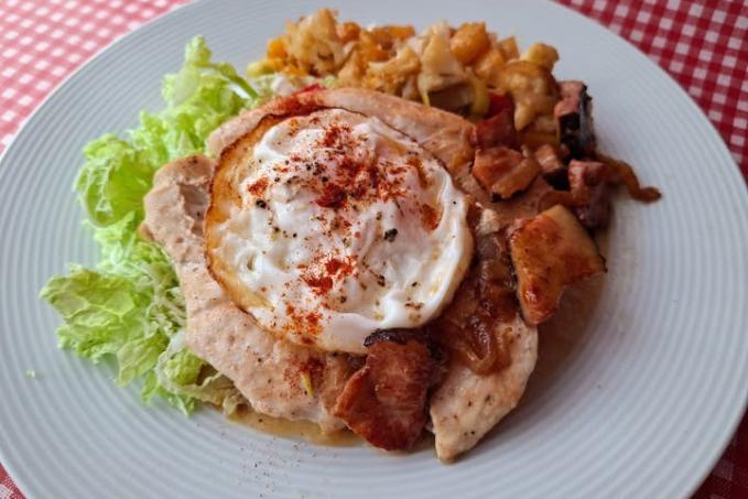 Kuřecí prsa, pečená zelenina a vejce