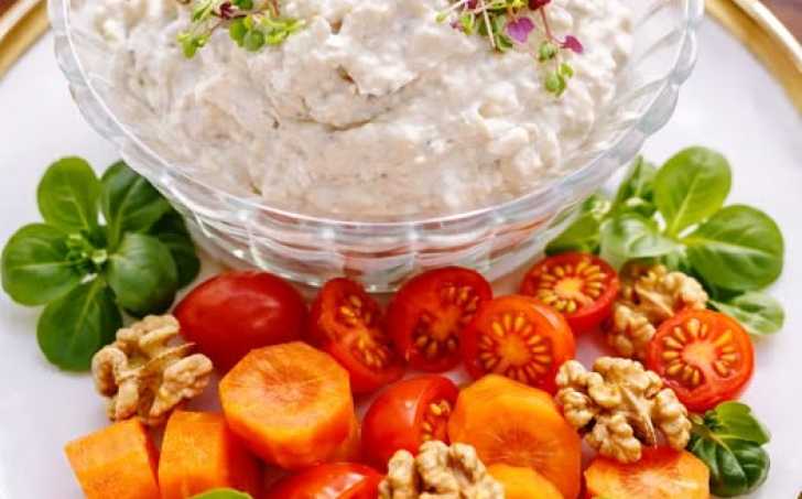 Nivová pomazánka s vlašskými ořechy