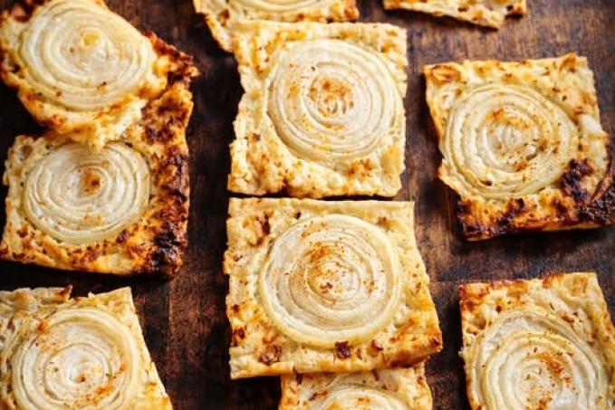 Sýrovo-cibulové chipsy