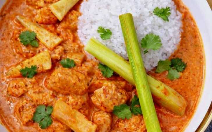 Red curry chicken