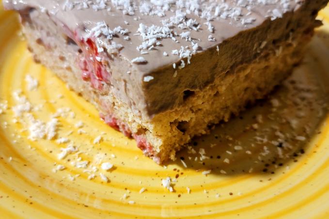 Kefírová buchta s tvarohovým krémem