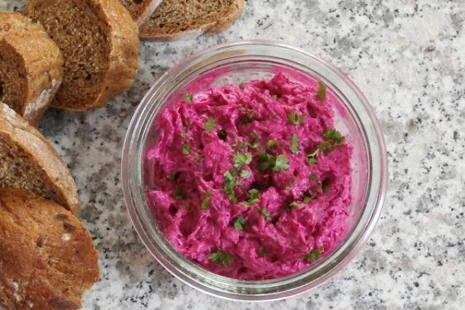 Pomazánka z červené řepy