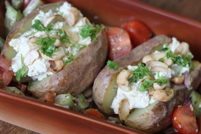 Veganské žervé s pečenýma bramborama