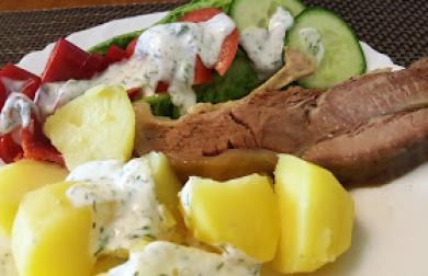 Pomalu pečená hovězí žebra