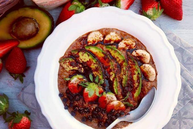 Ovesná kaše s avokádem, banány a čokoládou (od 2 - 3 let)