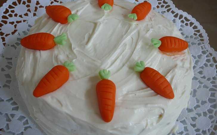 Mrkvový dort s rakytníkovými vločkami - bez lepku a laktózy z jednodruhových mouk