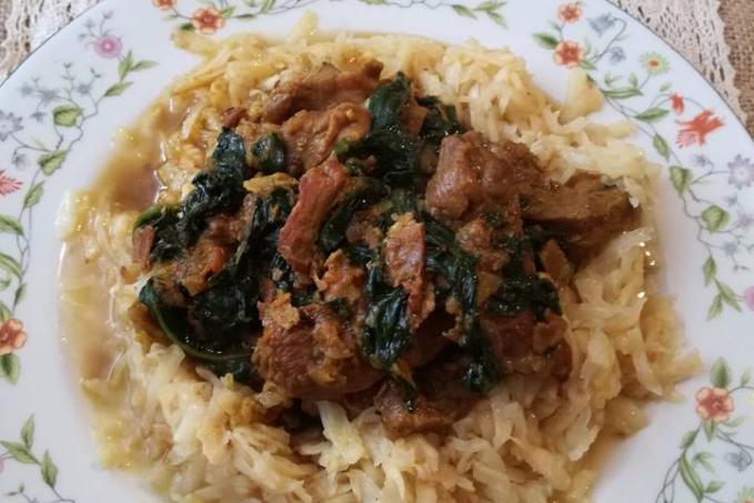 Vepřové kostky na kari se špenátem - nízkosacharidové