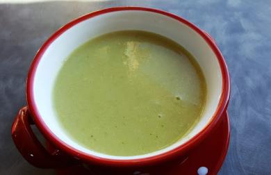Krémová brokolicová polévka