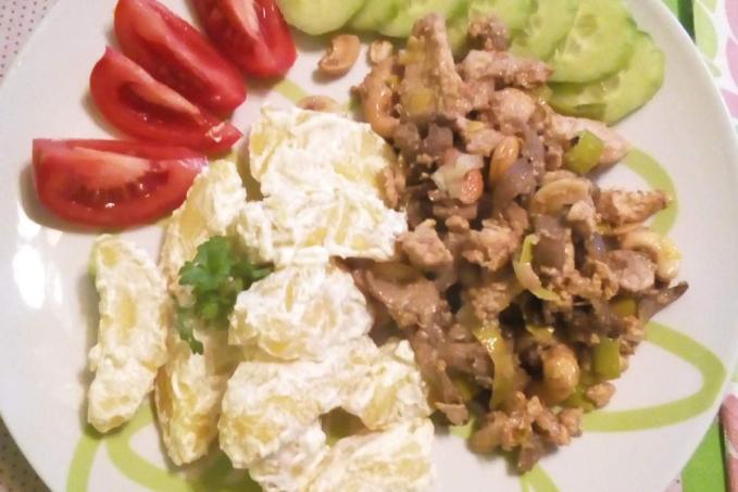 Kuřecí čína s hlívou ústřičnou  a kešu