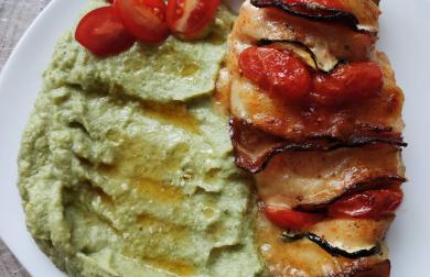 Plněné kuřecí prso a brokolicové pyré