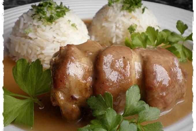 VEPŘOVÉ ZÁVITKY SE SLANINOU