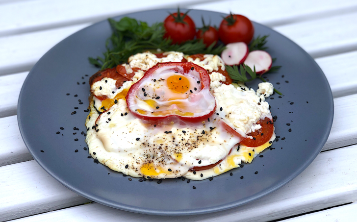 LOW CARB - Baked vegetable egg , Sireně po šopski