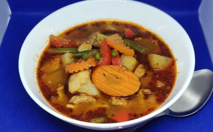 Zeleninová polévka s masem LC