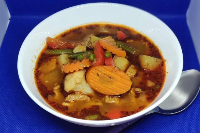 Zeleninová polévka s masem LC