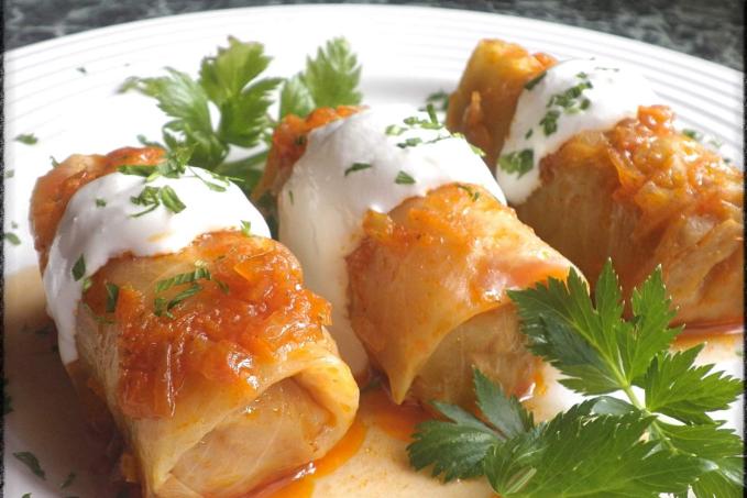 GOLUBCE SE ZAKYSANOU SMETANOU