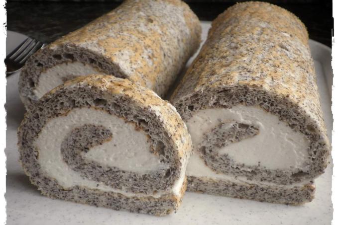 BÍLKOVÁ MAKOVÁ ROLÁDA