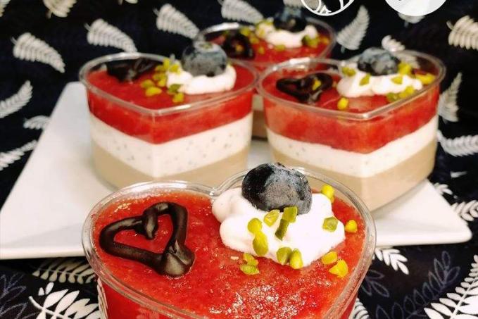 Jahodovo-smetanové kalíšky - LC