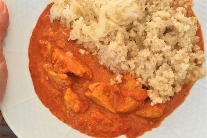 Kuřecí tikka masala - rajčatová indická omáčka s kuřecím masem