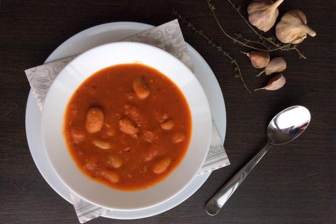 Fazolová rajčatová polévka