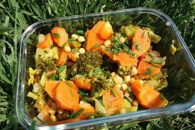 SKVĚLÝ RYCHLÝ CIZRNOVÝ SALÁTEK