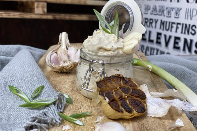 Pomazánka z pečeného česneku