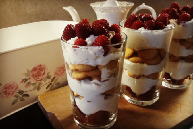 Výborný dezert do skleničky, který připravíte do 15ti minut