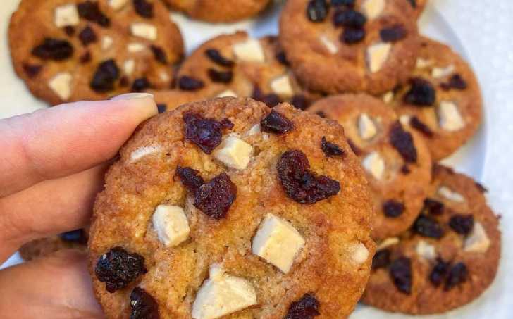 White chocolate&cranberries cookies