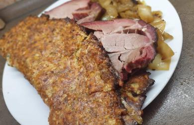 Květákový bramborák s uzeným a se zelím - LC