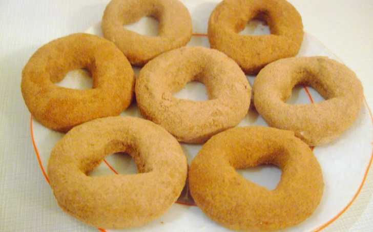 Skořicové donuty