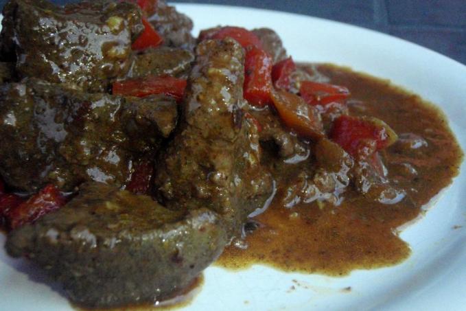 Hovězí játra v pikantní omáčce - LC