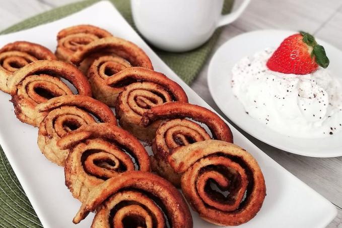 SKOŘICOVÍ ŠNECI - LC