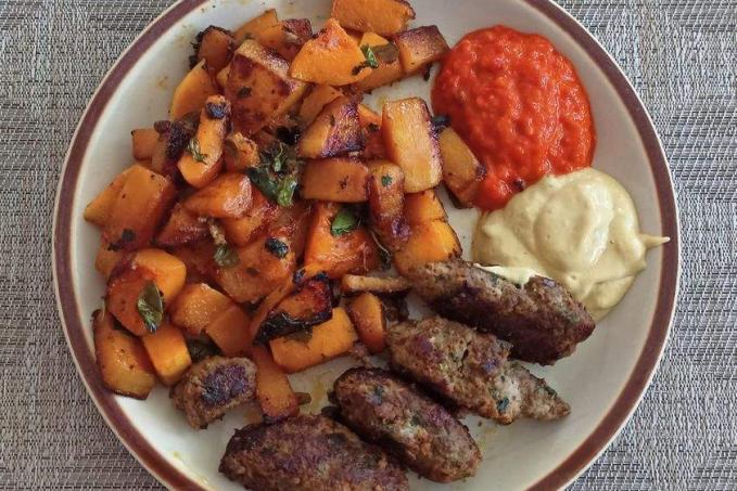 Čevabčiči či pljeskavica - LC