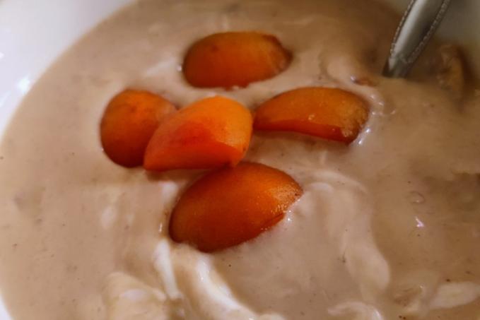 Jogurtová oříšková pěna