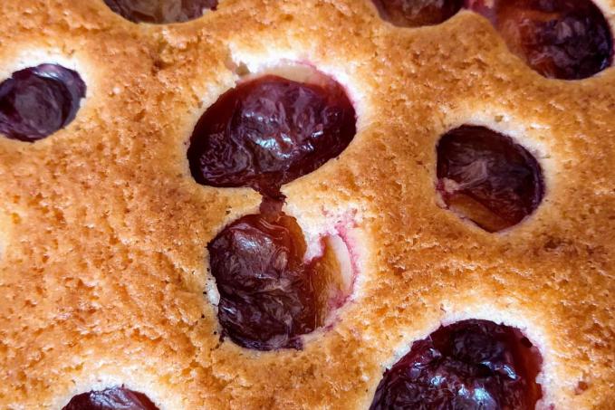 Jogurtový koláč s ovocem