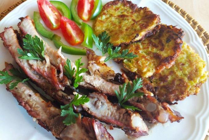 Pečená žebra s cuketovými placičkami - LC