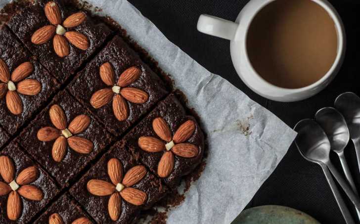 Hrnkové brownies z červené řepy a hořké čokolády