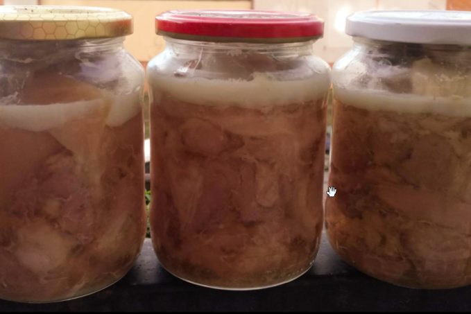 Vepřové ve vlastní šťávě