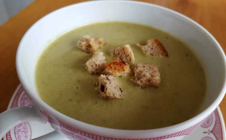 Smetanově krémová brokolicová polévka